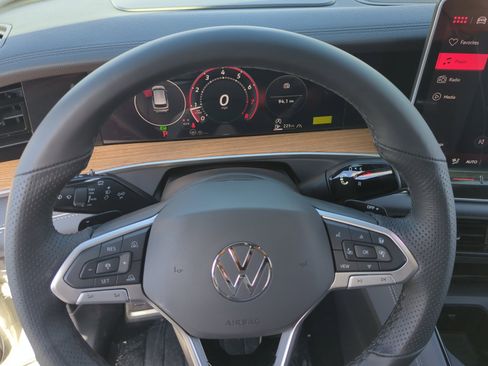 New 2026 Volkswagen Tiguan SEL R-Line image 9