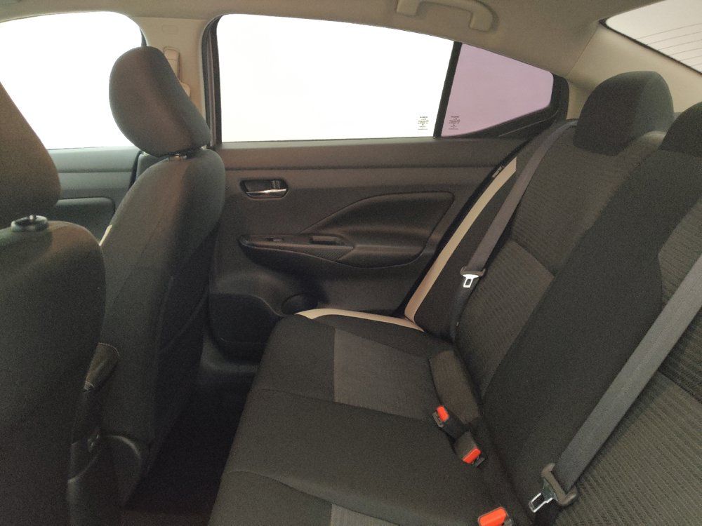 Used 2020 Nissan Versa SV FWD image 18