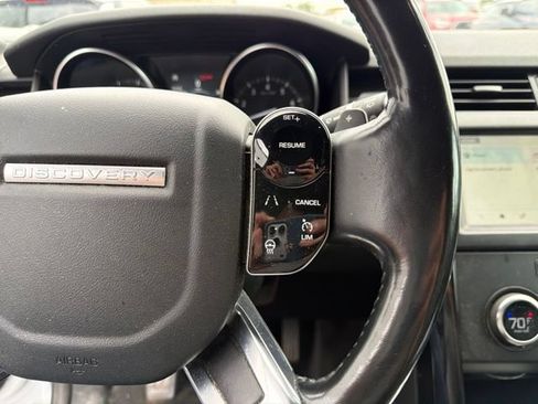 Used 2020 Land Rover Discovery SE AWD/4WD image 23