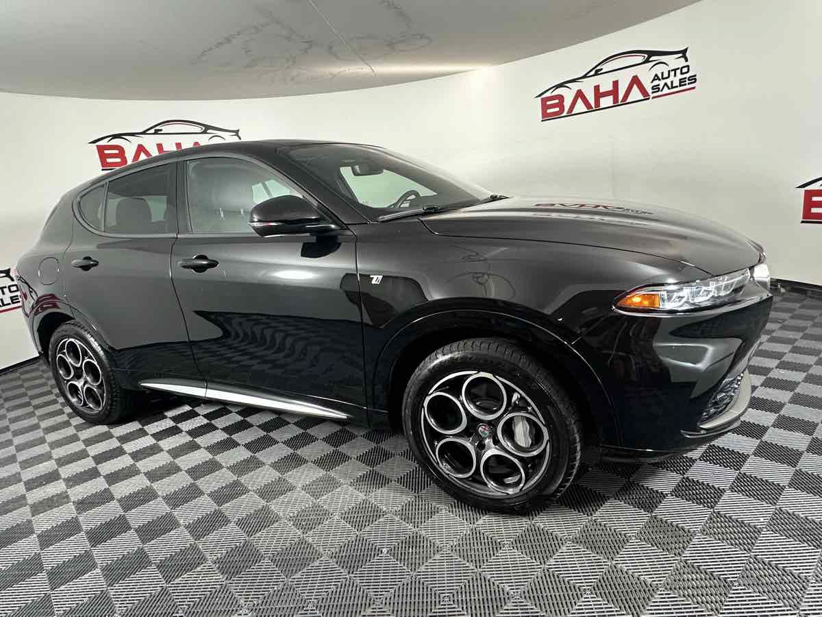 Used 2024 Alfa Romeo Tonale Ti AWD/4WD image 13