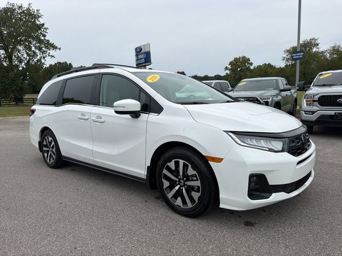 Used 2026 Honda Odyssey EX-L image 3