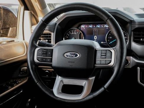 Used 2024 Ford Expedition Max XLT image 28