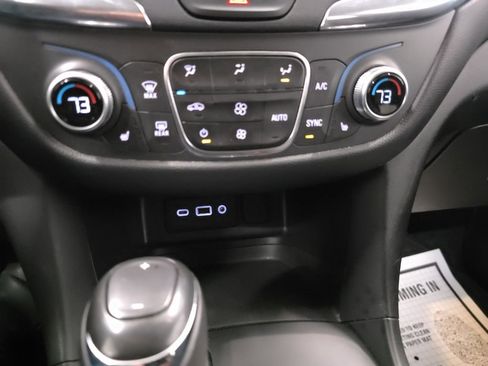 Used 2019 Chevrolet Equinox LT image 19