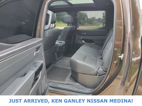 Used 2025 Toyota Tundra Limited AWD/4WD image 17