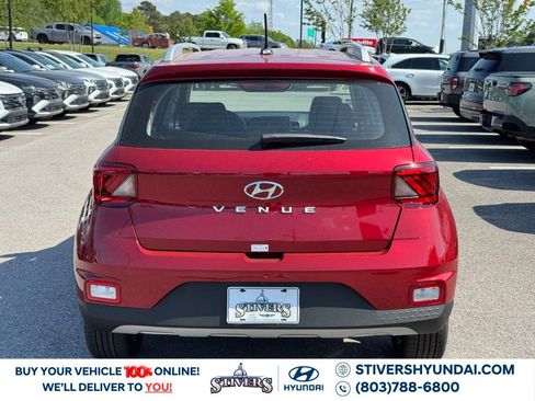 Certified 2025 Hyundai Venue SEL image 12