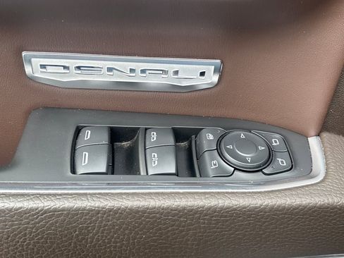 Used 2024 GMC Sierra 1500 Denali w/ Denali Reserve Package image 6