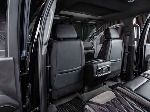 Used 2024 Chevrolet Silverado 2500 LTZ w/ LTZ Plus Package image 33