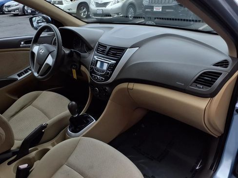 Used 2013 Hyundai Accent GLS FWD image 23