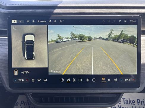 Used 2023 Rivian R1S Adventure AWD/4WD image 18