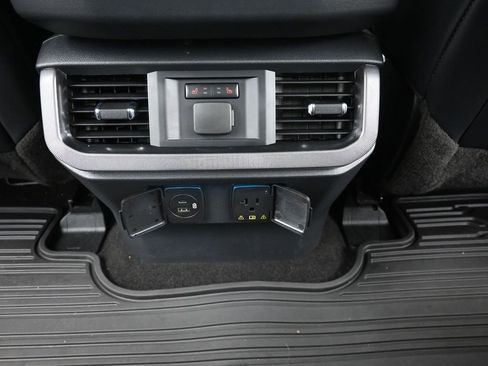 Used 2022 Ford F150 Platinum w/ Equipment Group 701A High image 29