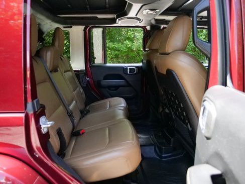 Used 2021 Jeep Wrangler Unlimited Rubicon AWD/4WD image 34