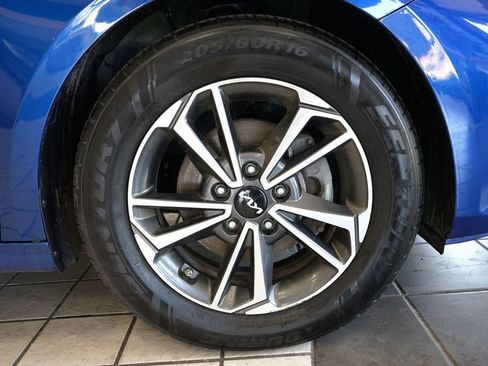 Used 2022 Kia Forte LXS w/ LXS Technology Package FWD image 50