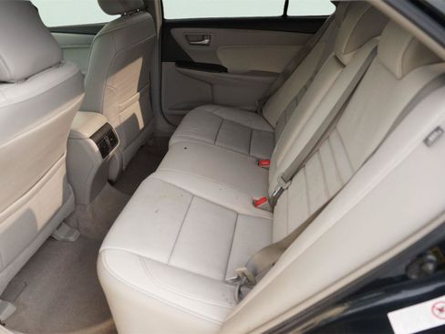 Used 2015 Toyota Camry XLE FWD image 12