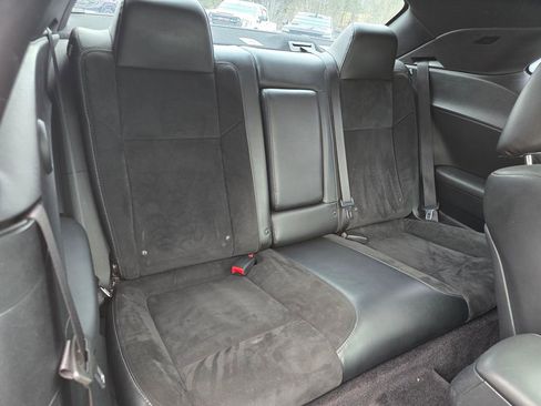 Used 2017 Dodge Challenger R/T Scat Pack w/ Leather Interior Group image 28