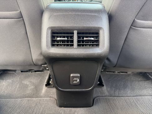 Used 2020 Chevrolet Equinox LT AWD/4WD image 21