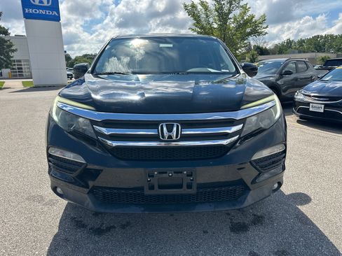 Used 2017 Honda Pilot EX image 8