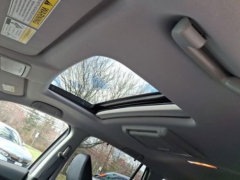 Certified 2017 Honda Pilot Touring image 29