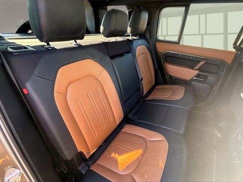 Used 2023 Land Rover Defender 110 X image 28