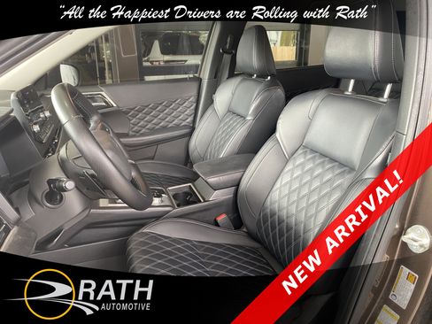 Used 2024 Mitsubishi Outlander SEL FWD image 11