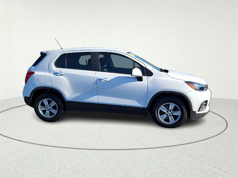 Used 2020 Chevrolet Trax LS image 8