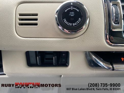 Used 2019 Lincoln Navigator L Reserve AWD/4WD image 24