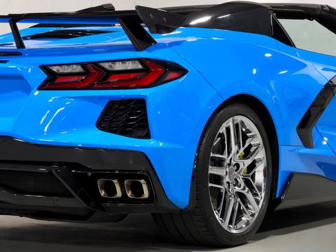 Used 2022 Chevrolet Corvette Stingray Convertible w/ 1LT RWD image 21