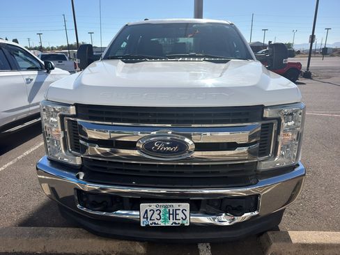 Used 2018 Ford F250 XLT AWD/4WD image 2