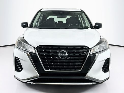 Used 2024 Nissan Kicks S FWD image 2