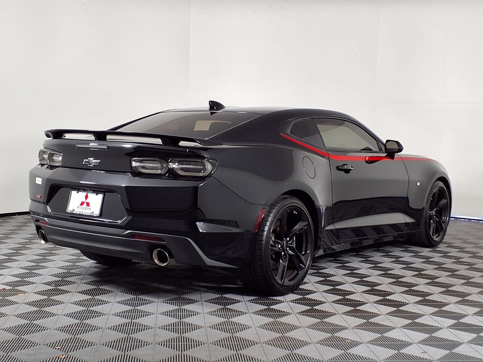 Used 2023 Chevrolet Camaro SS RWD image 28