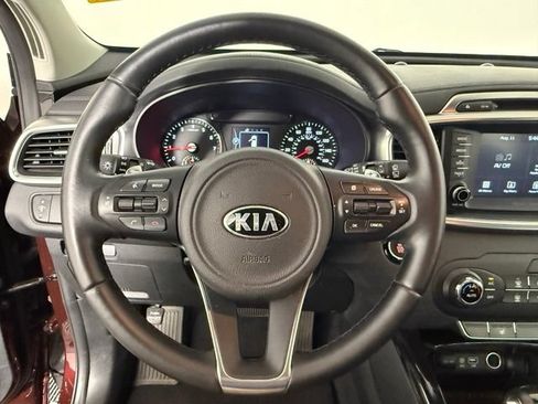 Used 2017 Kia Sorento EX FWD image 18