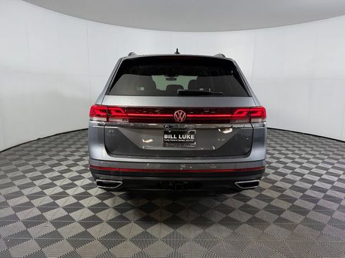 Used 2024 Volkswagen Atlas SE FWD image 8