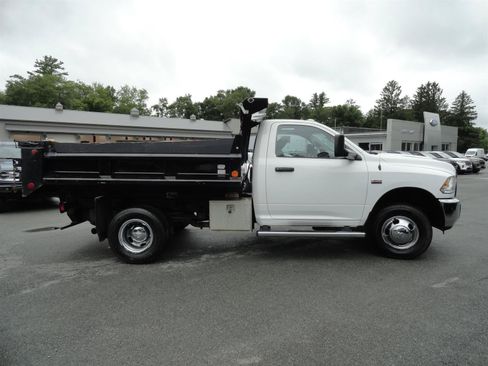 Used 2018 RAM 3500 Tradesman w/ Chrome Appearance Group AWD/4WD image 4