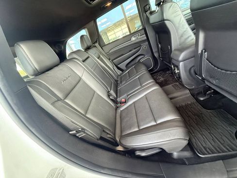 Used 2015 Jeep Grand Cherokee Summit w/ Skid Plate Group AWD/4WD image 15