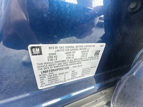 Used 2023 Buick Envision Avenir AWD/4WD image 21