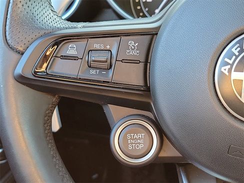 Used 2023 Alfa Romeo Giulia Sprint image 23