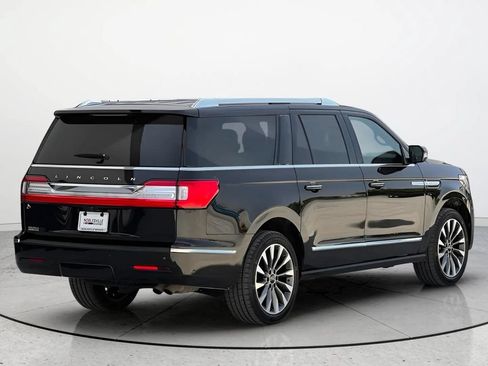Used 2021 Lincoln Navigator L Reserve AWD/4WD image 2