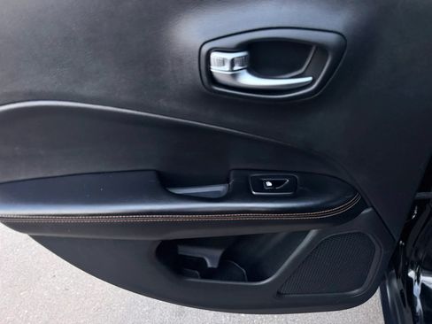 Used 2019 Jeep Compass Limited AWD/4WD image 16