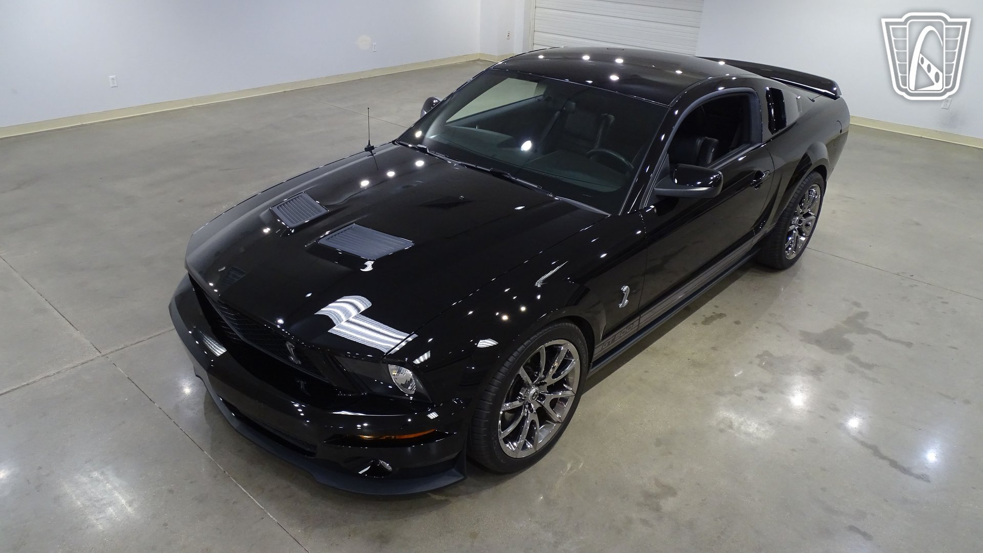 Used 2007 Ford Mustang Shelby GT500 RWD image 2