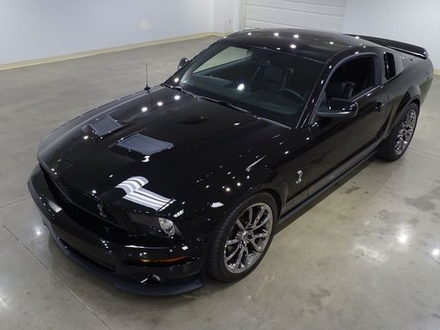 Used 2007 Ford Mustang Shelby GT500 RWD image 2