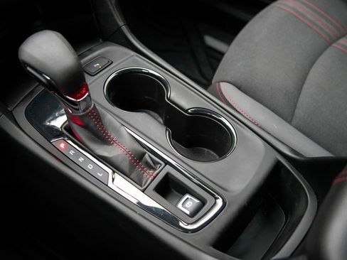 Used 2022 Chevrolet Equinox RS w/ LPO, Floor Liner Package image 30