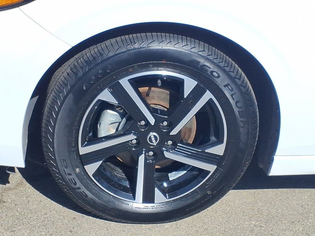 Certified 2024 Nissan Sentra SV FWD image 10
