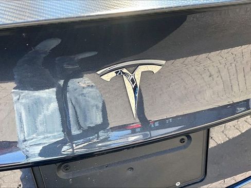 Used 2021 Tesla Model 3 Performance image 21