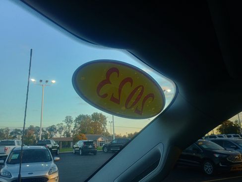 Certified 2023 Ford F150 Lariat w/ Equipment Group 502A High image 31