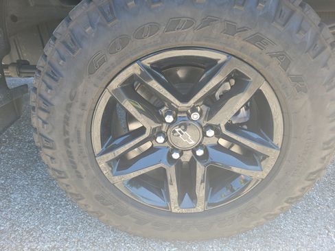 Used 2020 Chevrolet Silverado 1500 LT Trail Boss AWD/4WD image 8