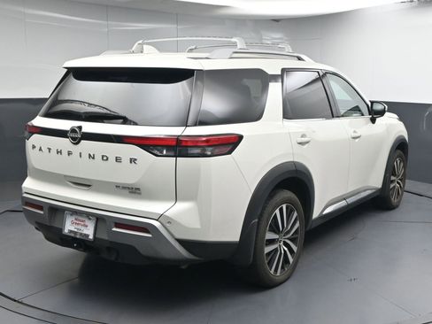 Used 2024 Nissan Pathfinder Platinum w/ Cargo Package AWD/4WD image 7