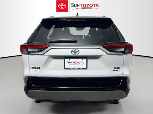 Used 2025 Toyota RAV4 XSE w/ Weather Package AWD/4WD image 5