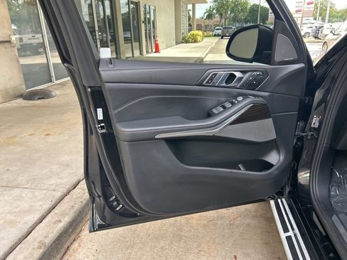 Used 2024 BMW X7 xDrive40i AWD/4WD image 61