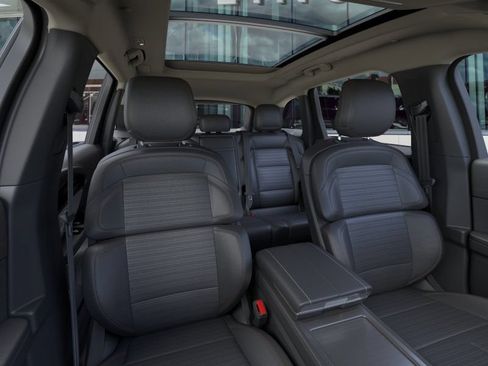 New 2026 Lincoln Nautilus Reserve AWD/4WD image 26
