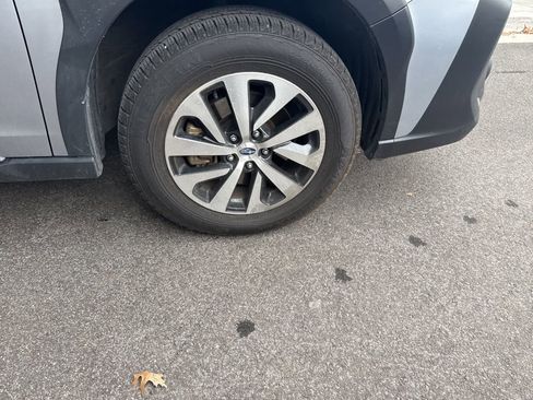 Used 2024 Subaru Outback Premium image 3