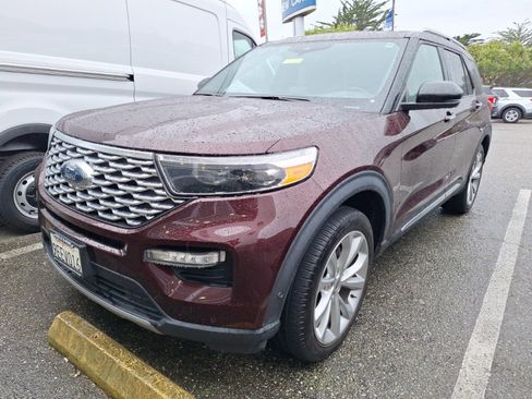 Used 2022 Ford Explorer Platinum w/ Equipment Group 601A image 3